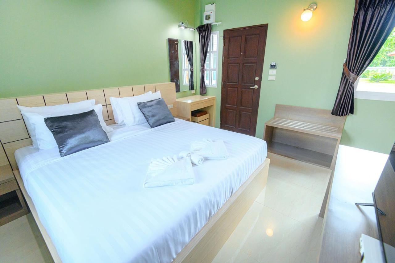 Avarin Resort Пак-Чонг Екстер'єр фото